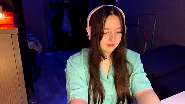 LauretteRagar online show from October 30, 5:24 pm