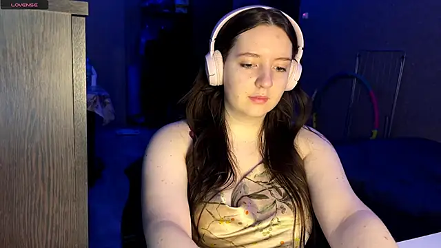 LauretteRagar online show from November 14, 6:17 pm