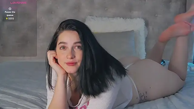 Snapshot of Leah_Brooks chatting on November 19, 4:51 pm Leah Brooks online show from November 19, 4:51 pm