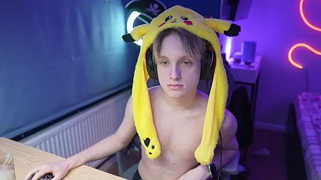 Snapshot of Serxyi chatting on January 12, 4:01 pm Serxyi online show from January 12, 4:01 pm