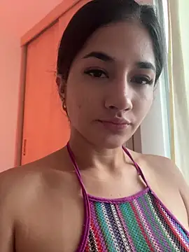 LauraCatalina online show from November 21, 11:53 am