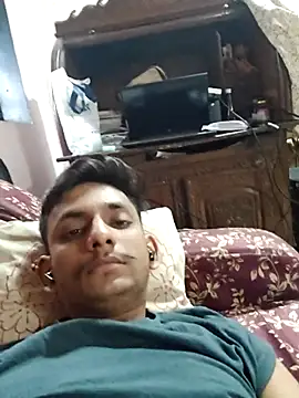 Snapshot of yung_cplz chatting on October 8, 10:57 am yung cplz online show from October 8, 10:57 am