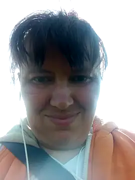 Snapshot of Romashka33011 chatting on June 9, 1:23 pm Romashka33011 online show from June 9, 1:23 pm