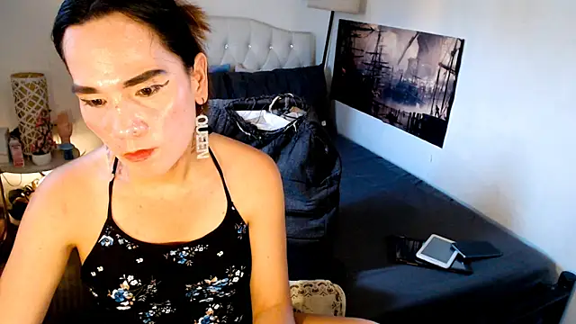 Snapshot of NinaDOM4CUM chatting on May 15, 11:23 pm NinaDOM4CUM online show from May 15, 11:23 pm