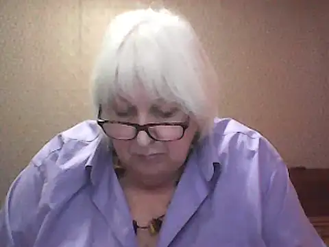 Alexia64231 online show from October 15, 2:28 pm