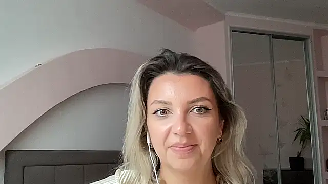Snapshot of Beautysoul_ chatting on September 11, 10:59 am Beautysoul  online show from September 11, 10:59 am