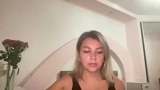 Snapshot of Beautysoul_ chatting on September 24, 4:43 pm Beautysoul  online show from September 24, 4:43 pm