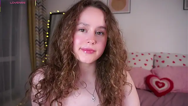 Snapshot of SusannaScholler chatting on June 13, 11:13 pm SusannaScholler online show from June 13, 11:13 pm