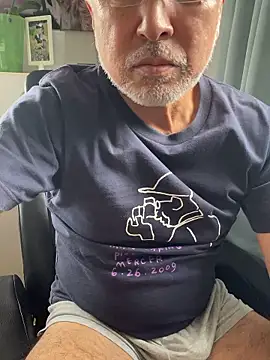 gholly2007 online show from September 14, 2:33 am