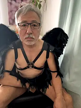 gholly2007 online show from November 1, 6:04 am