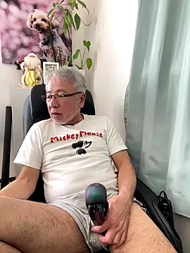 gholly2007 online show from January 13, 2:17 am