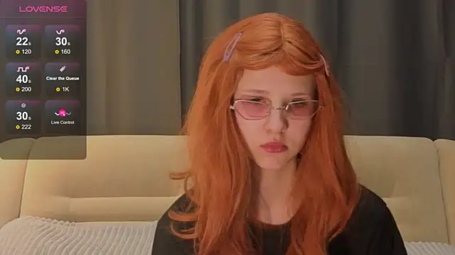 Snapshot of Lunar_x chatting on October 19, 8:53 pm Lunar x online show from October 19, 8:53 pm