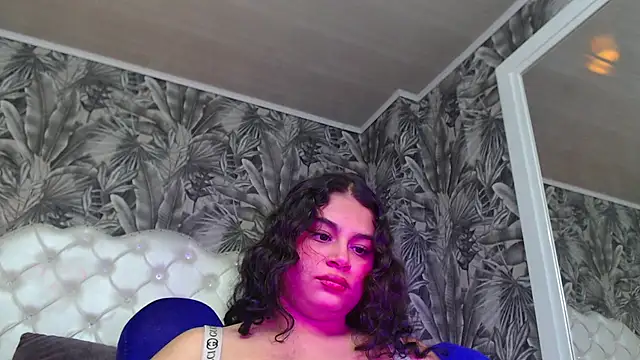 RylieRoss online show from November 6, 11:55 am