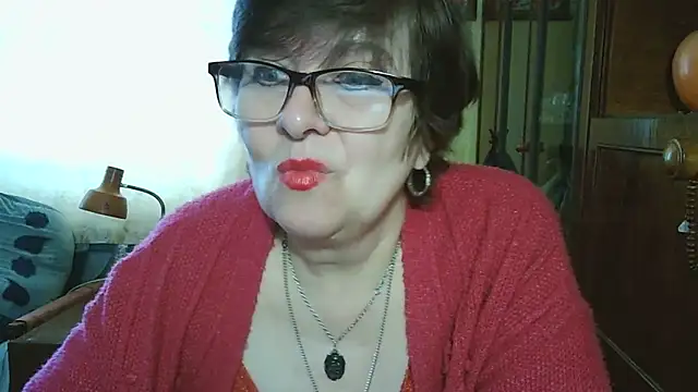 VeronicaGold511 online show from May 15, 6:31 am