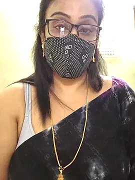 Snapshot of sweet-lotus chatting on April 9, 6:19 am sweet-lotus online show from April 9, 6:19 am