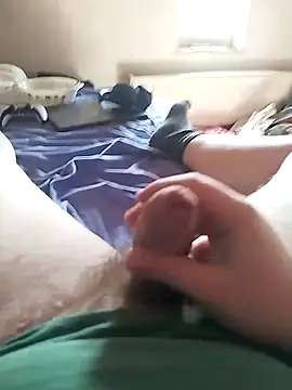 Snapshot of chubbyDavid1998 chatting on April 5, 2:03 pm chubbyDavid1998 online show from April 5, 2:03 pm