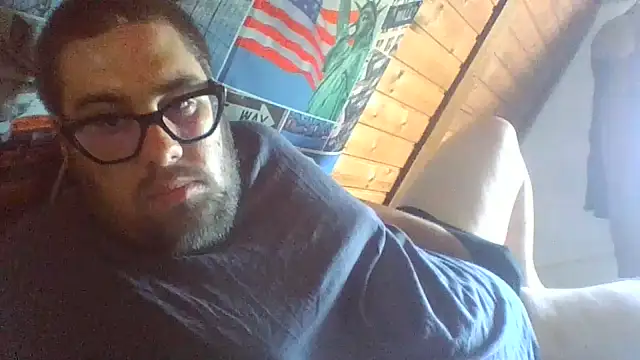 chubbyDavid1998 online show from June 25, 4:33 pm