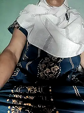 Hotty-Monaa online show from November 20, 4:51 pm