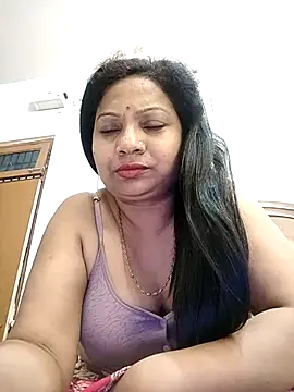 Snapshot of Cute-Janvi20 chatting on May 6, 7:52 pm Cute-Janvi20 online show from May 6, 7:52 pm