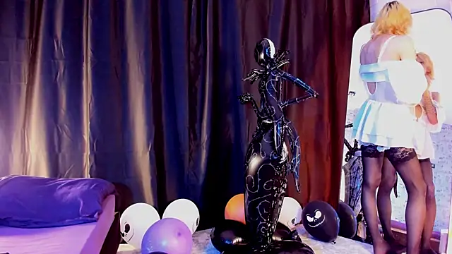 Anjela Botton online show from October 30, 7:25 pm