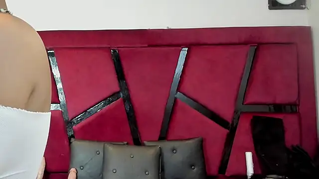 AlliceJelany online show from October 2, 7:21 pm