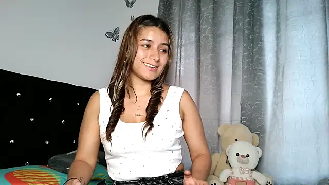 Snapshot of abella-lemus chatting on December 5, 7:43 pm abella-lemus online show from December 5, 7:43 pm