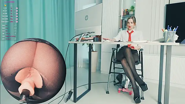 Snapshot of milahouston chatting on November 23, 7:19 am milahouston online show from November 23, 7:19 am