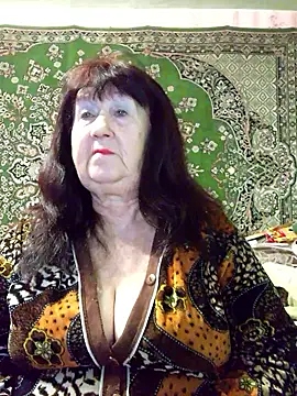 CrystalLime6411 online show from January 14, 4:51 am