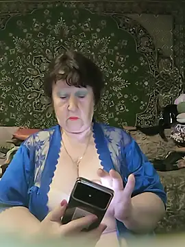 CrystalLime6411 online show from July 2, 3:56 am
