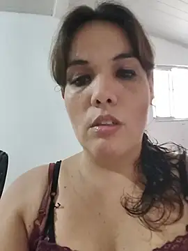 Snapshot of Bellapotencia1985 chatting on June 27, 9:58 am Bellapotencia1985 online show from June 27, 9:58 am
