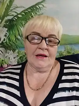 VioletSweet5566 online show from December 5, 7:32 pm