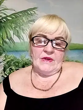 VioletSweet5566 online show from May 2, 5:51 pm