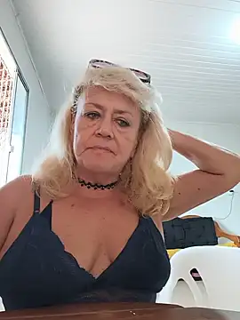 Snapshot of Belladama61 chatting on May 22, 11:27 am Belladama61 online show from May 22, 11:27 am