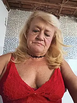 Snapshot of Belladama61 chatting on June 13, 5:22 pm Belladama61 online show from June 13, 5:22 pm