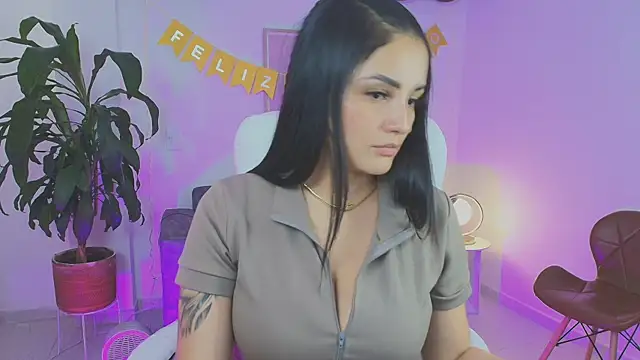 Julieta92  online show from April 28, 9:20 pm