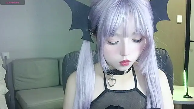 a5l2e0x online show from September 11, 2:39 pm