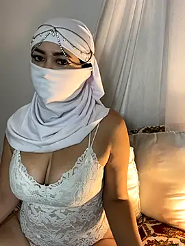 Snapshot of Amyraa_ chatting on November 6, 12:17 pm Amyraa online show from November 6, 12:17 pm