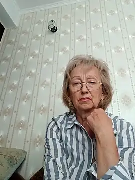 Snapshot of AlikaSwan5821 chatting on September 9, 12:48 pm AlikaSwan5821 online show from September 9, 12:48 pm