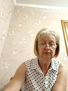 Snapshot of AlikaSwan5821 chatting on September 14, 12:59 pm AlikaSwan5821 online show from September 14, 12:59 pm