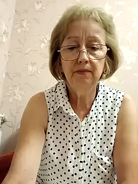 Snapshot of AlikaSwan5821 chatting on September 23, 12:19 pm AlikaSwan5821 online show from September 23, 12:19 pm