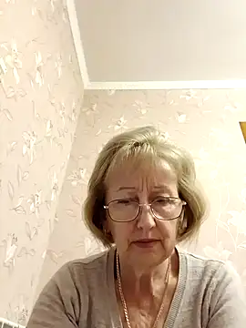 Snapshot of AlikaSwan5821 chatting on September 26, 12:09 pm AlikaSwan5821 online show from September 26, 12:09 pm