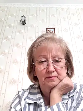 Snapshot of AlikaSwan5821 chatting on October 5, 1:09 pm AlikaSwan5821 online show from October 5, 1:09 pm