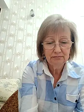 Snapshot of AlikaSwan5821 chatting on October 13, 6:41 pm AlikaSwan5821 online show from October 13, 6:41 pm