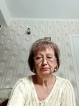 Snapshot of AlikaSwan5821 chatting on October 14, 12:17 pm AlikaSwan5821 online show from October 14, 12:17 pm