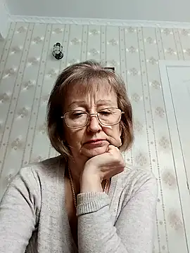 Snapshot of AlikaSwan5821 chatting on October 16, 10:27 am AlikaSwan5821 online show from October 16, 10:27 am