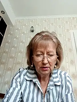 Snapshot of AlikaSwan5821 chatting on October 23, 11:53 am AlikaSwan5821 online show from October 23, 11:53 am