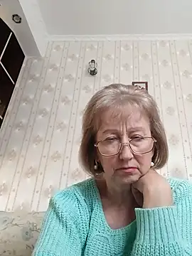 Snapshot of AlikaSwan5821 chatting on October 29, 1:02 pm AlikaSwan5821 online show from October 29, 1:02 pm