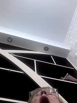 Snapshot of AlikaSwan5821 chatting on October 31, 7:37 pm AlikaSwan5821 online show from October 31, 7:37 pm