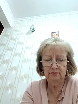 Snapshot of AlikaSwan5821 chatting on November 4, 7:46 pm AlikaSwan5821 online show from November 4, 7:46 pm