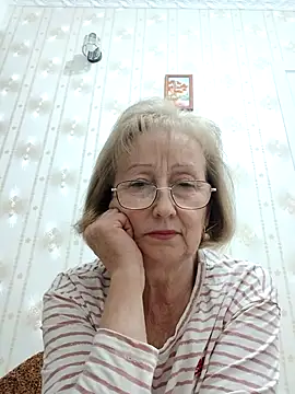 Snapshot of AlikaSwan5821 chatting on November 6, 7:26 pm AlikaSwan5821 online show from November 6, 7:26 pm